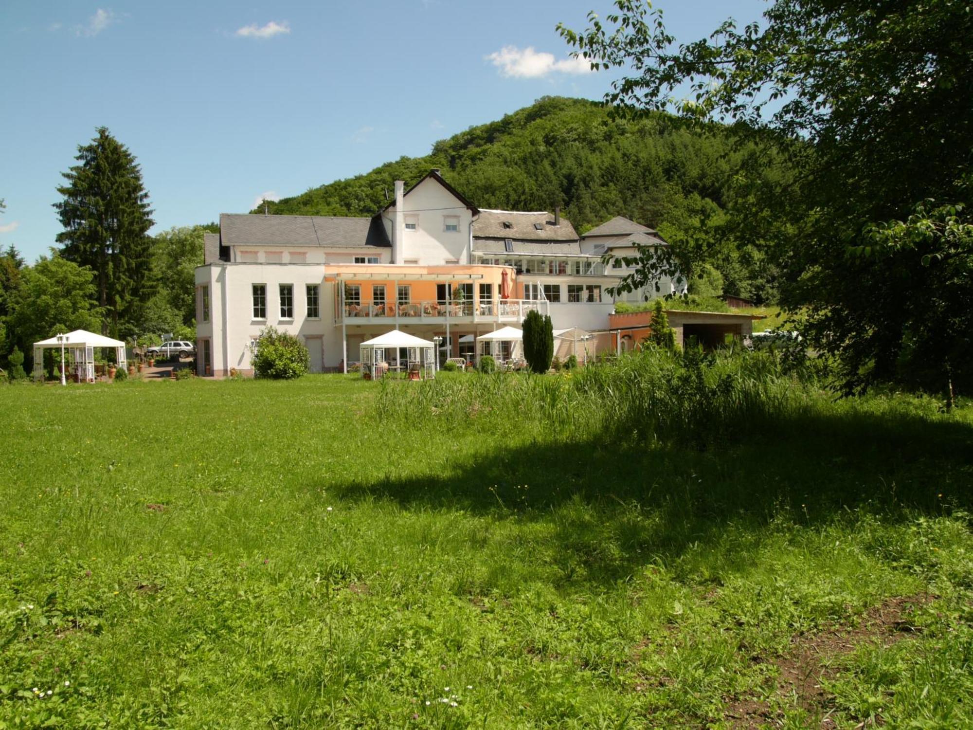 Studentenmuehle Hotel - Restaurant Nomborn Bagian luar foto