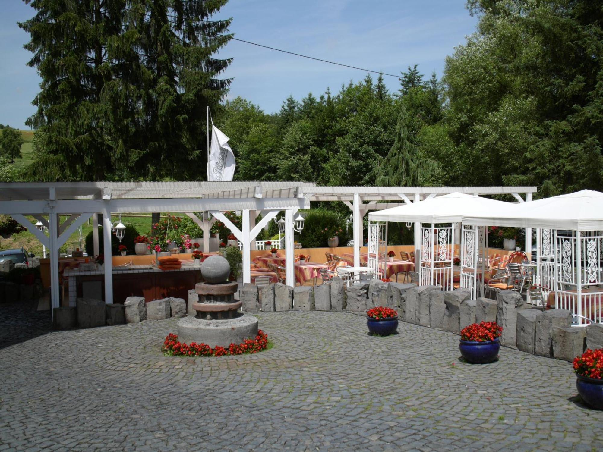 Studentenmuehle Hotel - Restaurant Nomborn Bagian luar foto