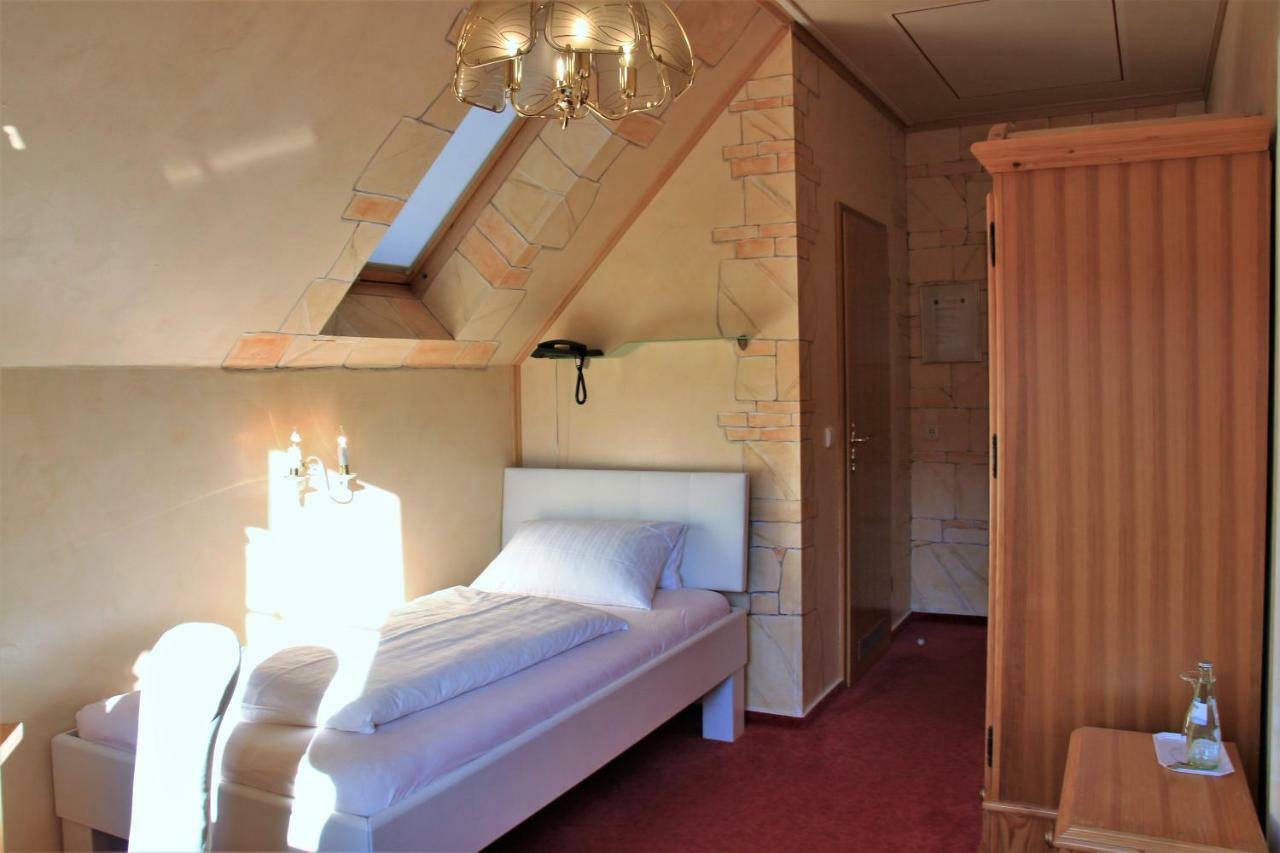 Studentenmuehle Hotel - Restaurant Nomborn Bagian luar foto
